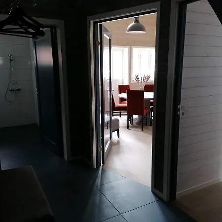 Andoy Vest Rorbuer Lodge Reine