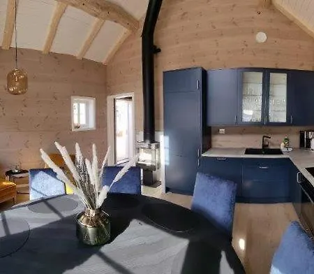 Andoy Vest Rorbuer Lodge Reine