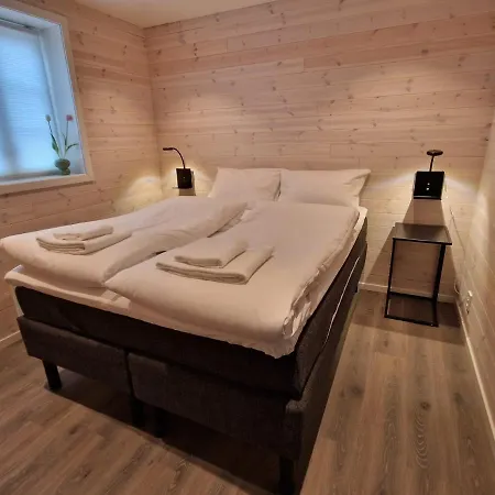 Andoy Vest Rorbuer * Reine