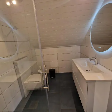 Andoy Vest Rorbuer 롯지 레이네