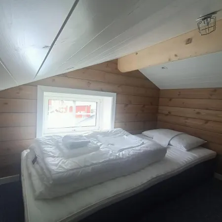 Andoy Vest Rorbuer Hytte Reine