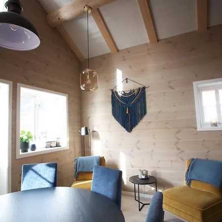 Andoy Vest Rorbuer Lodge