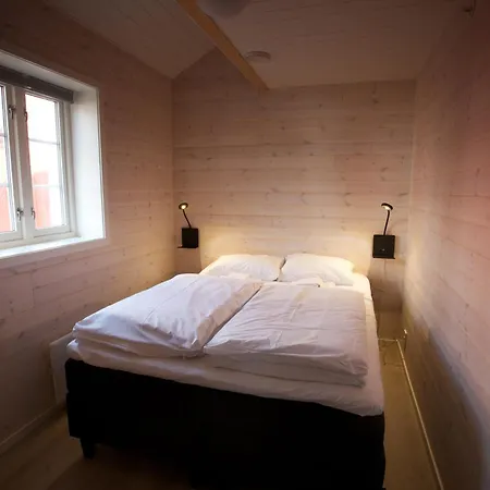 Andoy Vest Rorbuer Lodge *