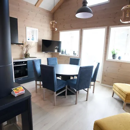 Andoy Vest Rorbuer Lodge Reine