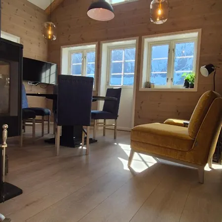 Andoy Vest Rorbuer Lodge Reine