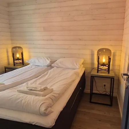 Andoy Vest Rorbuer Lodge