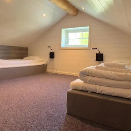 Andoy Vest Rorbuer Lodge *