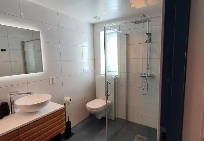 Andoy Vest Rorbuer Lodge *