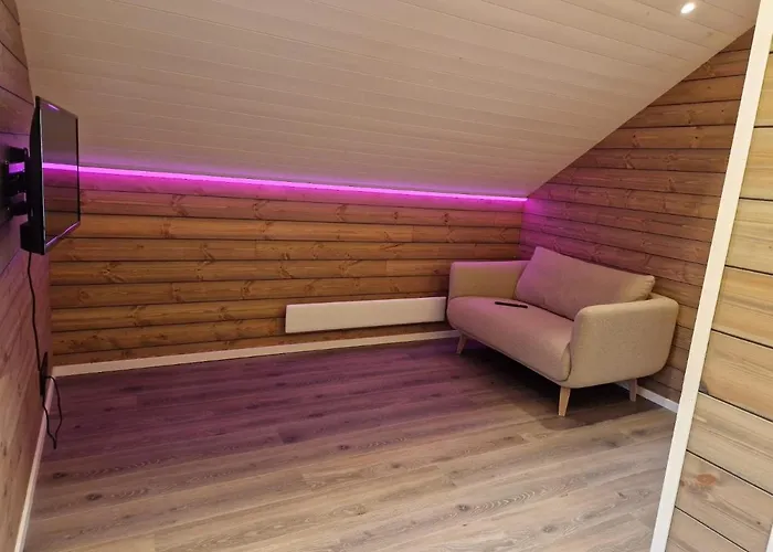 Andoy Vest Rorbuer Jaktstuga Reine