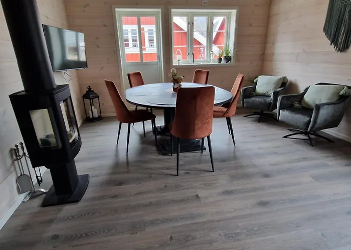 Andoy Vest Rorbuer Jaktstuga Reine