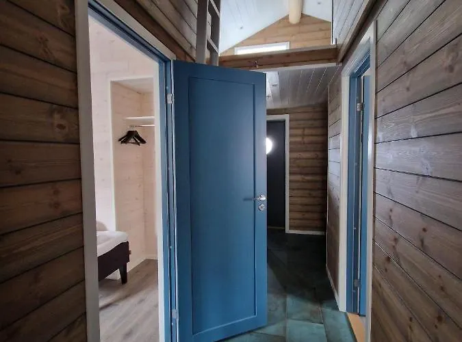 Andoy Vest Rorbuer *