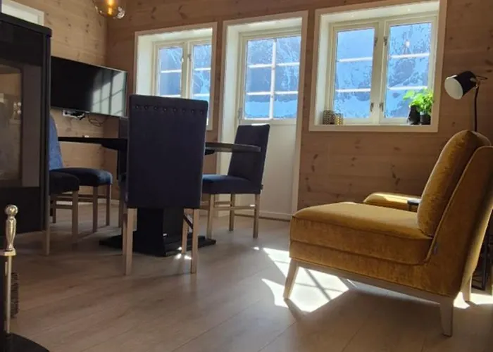 Andoy Vest Rorbuer Jaktstuga Reine