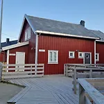 Andoy Vest Rorbuer Lodge *